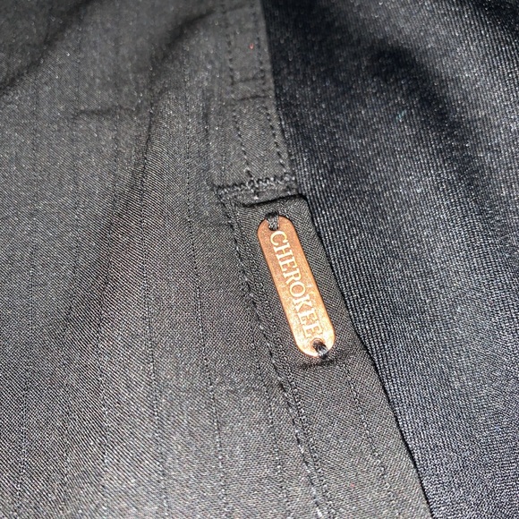 Statement scrub jacket - Picture 2 of 5